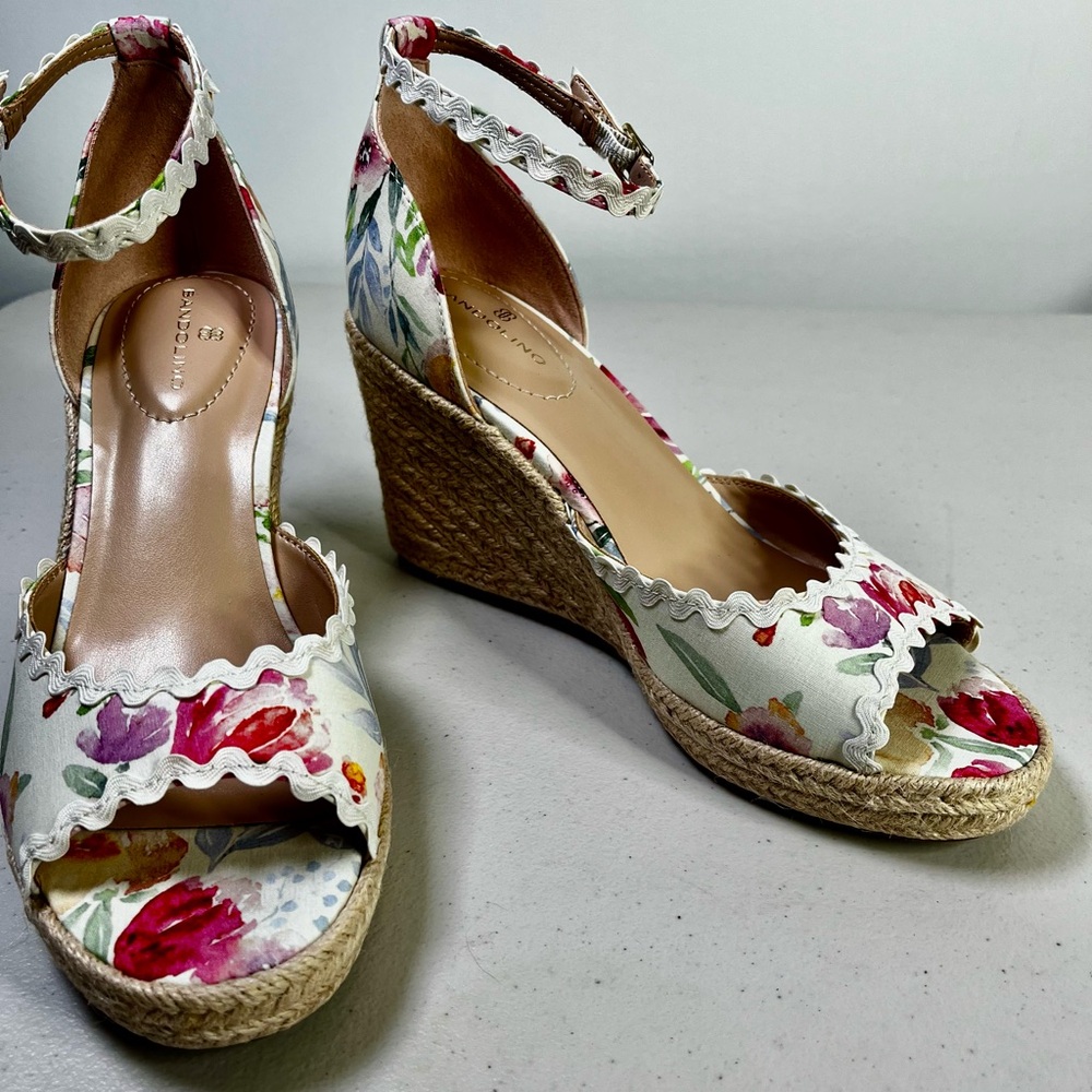 Bandolino Kendri espadrille wedge sandals, size 8.5 M, NEW